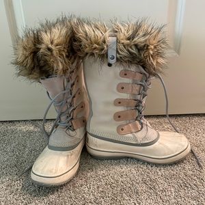 Sorel Joan of Arctic White Boots Size 9